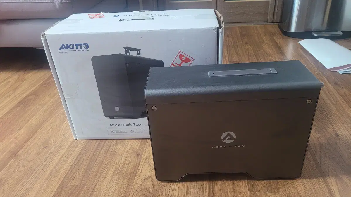 AKITIO NODE TITAN eGPU BOX